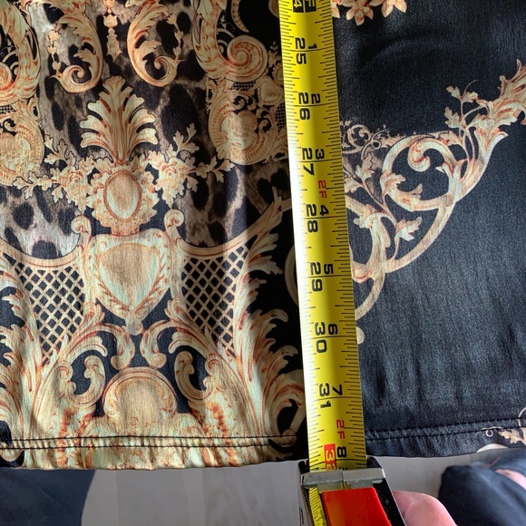 TIGER Satin Top - Picture 10 of 10